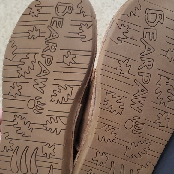Bearpaw boots - Picture 2 of 3
